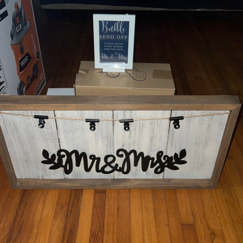 Mr and Mrs Board and the Send off with bubble board